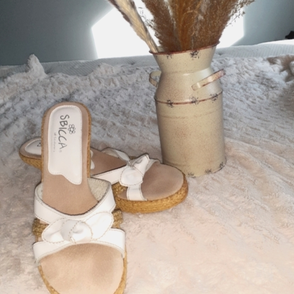 Sbicca White and Tan Sandals
